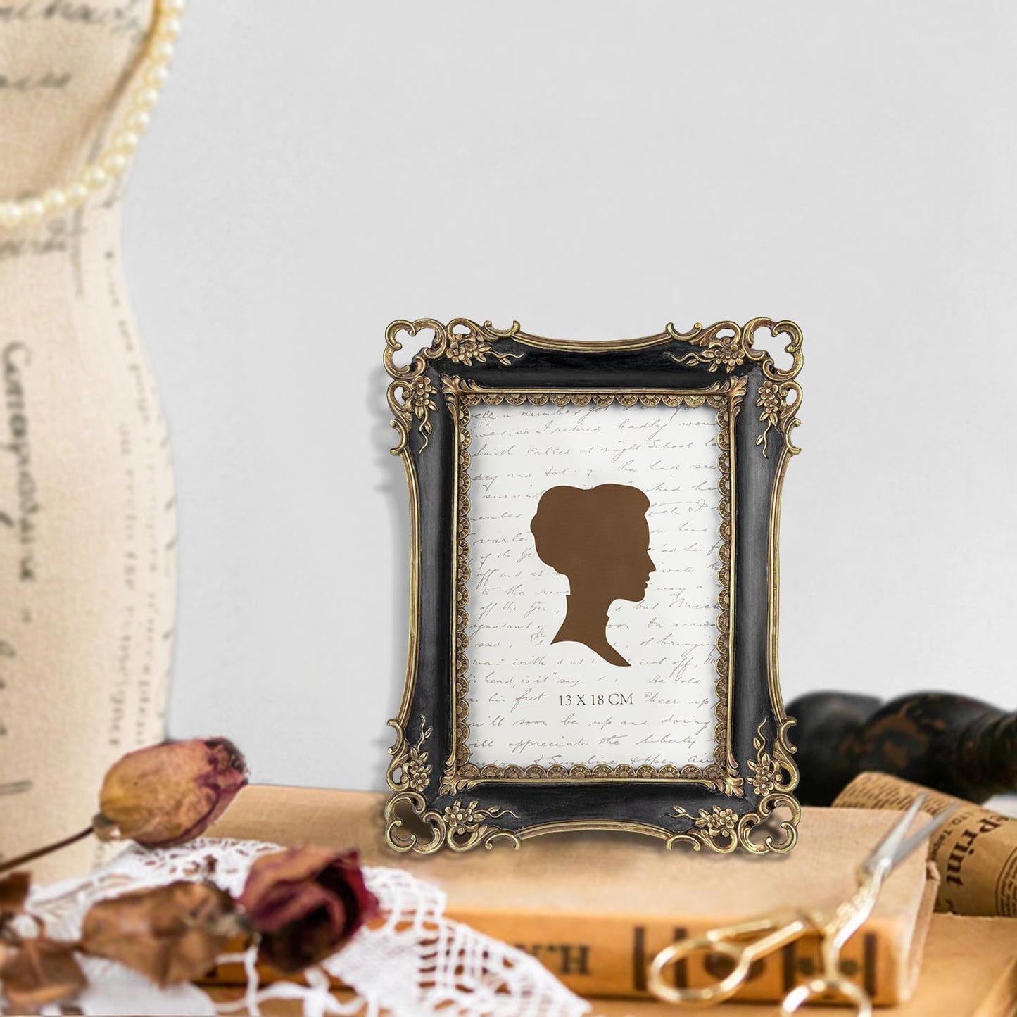 AELS 5x7 Inch Vintage Picture Frame, Elegant Antique Photo Frames with Glass Front, Photo Display, Tabletop Wall Hanging, Gift Ideas, Gold and Black