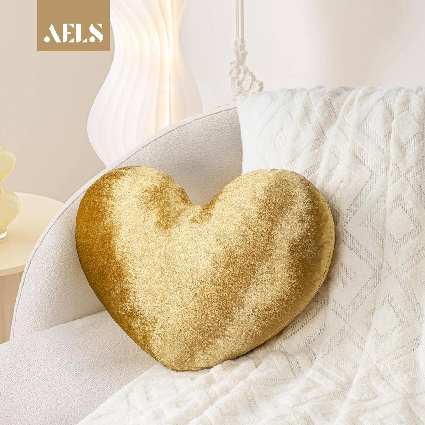 AELS Heart Shaped Pillow, 20 Inches Heart Decorative Throw Pillows, Faux Fur Love Pillows Cute Pillow, Valentines Day Decorations, Wedding Decor, Living Room Bedroom Nursery Decor, White