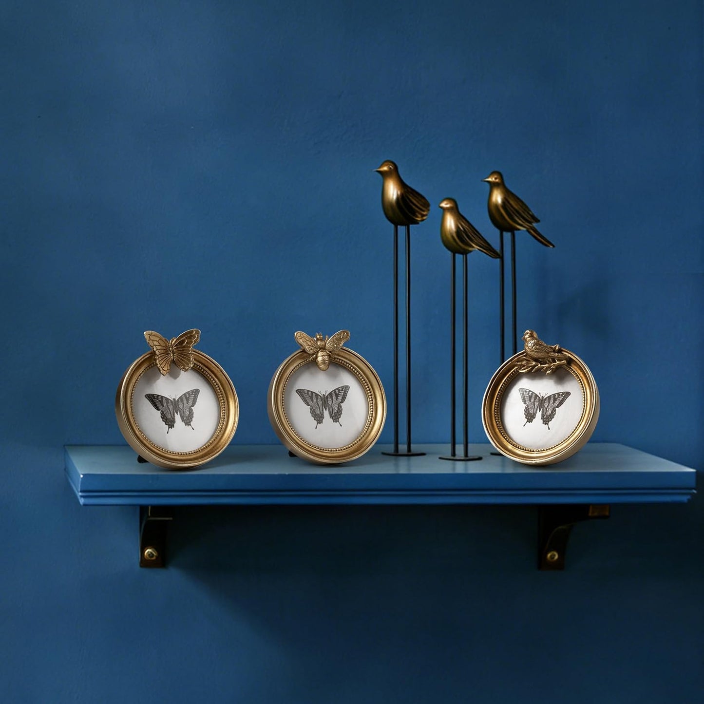 AELS 3.5 Inch Small Vintage Picture Frames Set of 3, Round Antique Photo Frames Set with Glass Front, Photo Display, Tabletop Wall Hanging, Gift Ideas, Golden