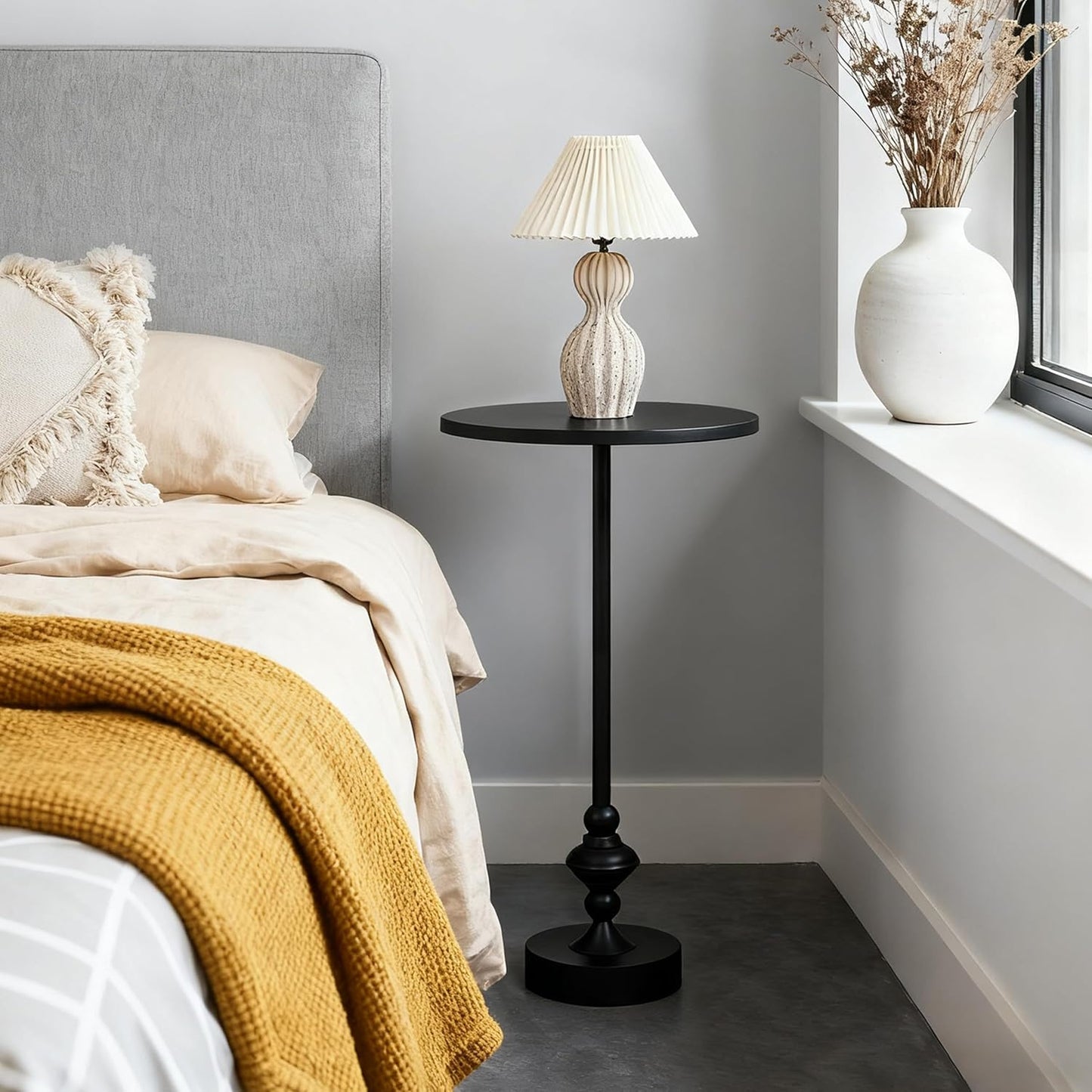 AELS Mid Century Modern Accent Drink Table, 11.8" Round Black Side Table with Metal Top and Base, Small End Table Nightstand for Living Room, Bedroom, Office, or Entryway