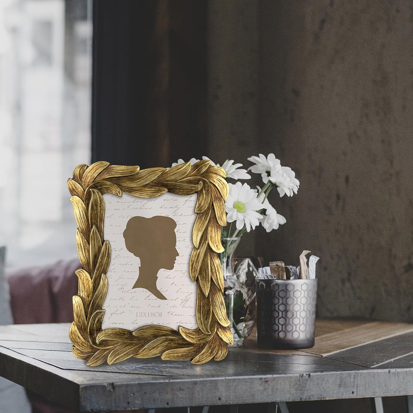 AELS 5x7 Inch Vintage Leaf Picture Frame, Elegant Antique Photo Frames with Glass Front, Photo Display, Tabletop Wall Hanging, Gift Ideas, Golden Bronze