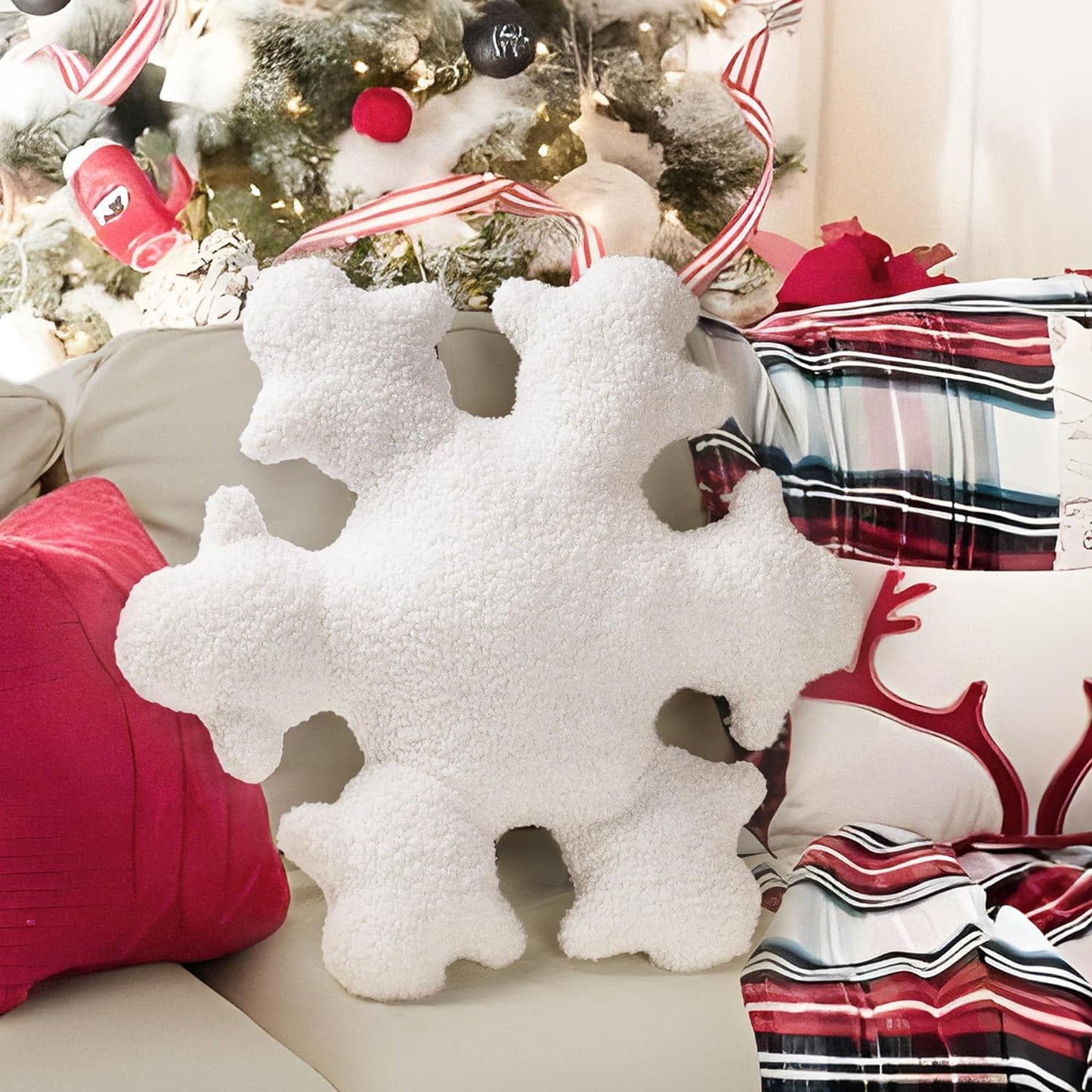 AELS 21.6 Inches 3D Snowflake Christmas Decorative Throw Pillow, Cute Winter Faux Fur Plush Throw Pillow, Living Room Bedroom Nursery Decor, White Christmas Decoration, Snow White